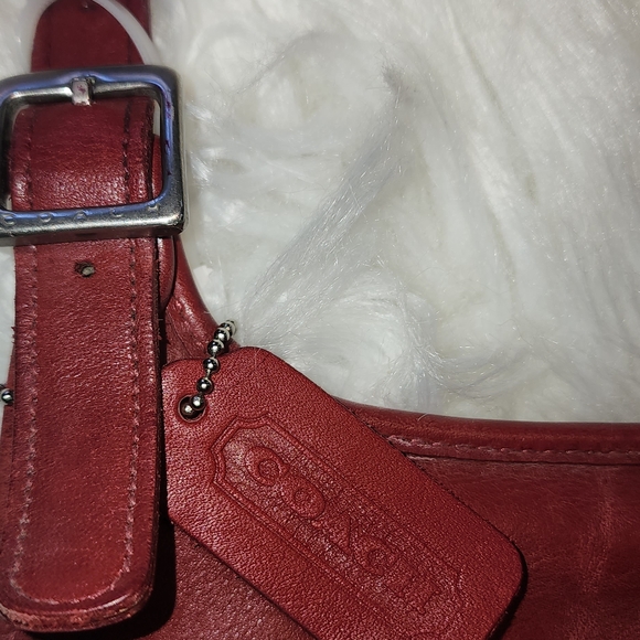 Coach Hippe Flap Vintage Red Leather Shoulder Bag #9134 - Picture 4 of 10